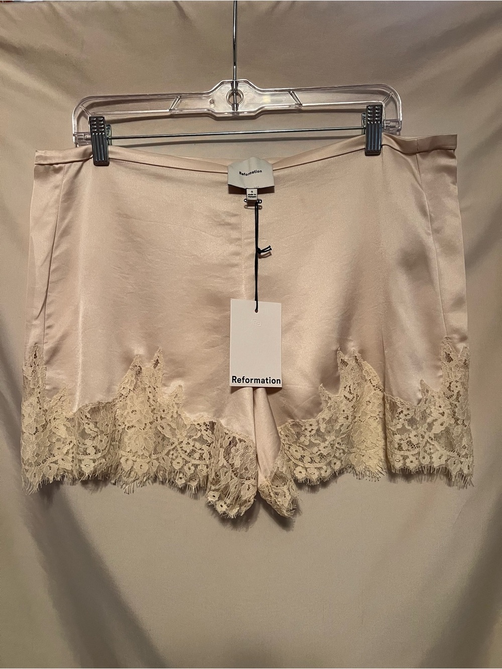 Reformation The Fern Satin Shorts in Almond Size S - Picture 2 of 5